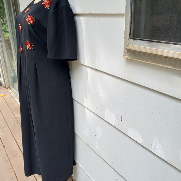 Vintage Sequin Poinsettias Dress - Picture 4 of 8